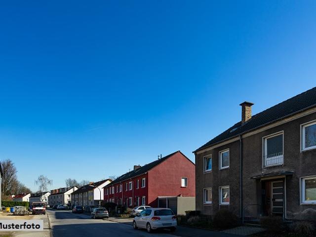 Einfamilien Reihenmittelhaus mit Doppelgarage