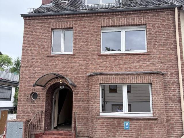 Einfamilienhaus7 Zimmer mit viel PotenzialPROVISIONSFREI