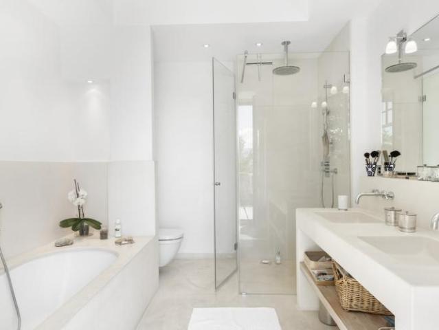 Einfamilienhaus 10.5 Zimmer