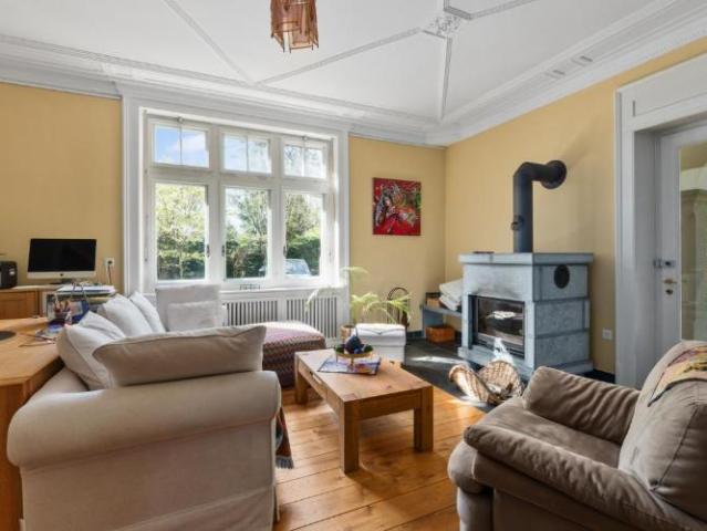 Einfamilienhaus 10.5 Zimmer