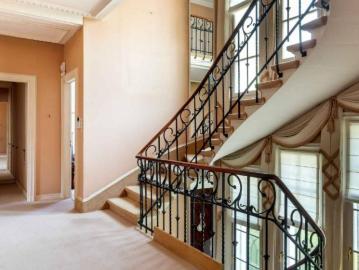 Einfamilienhaus 11.5 Zimmer