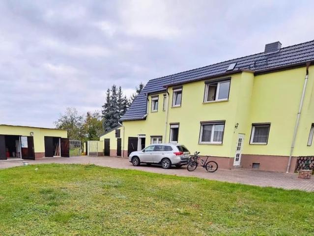 Einfamilienhaus 120m² + Garagen + Nebengelass Grundstück 3300m²