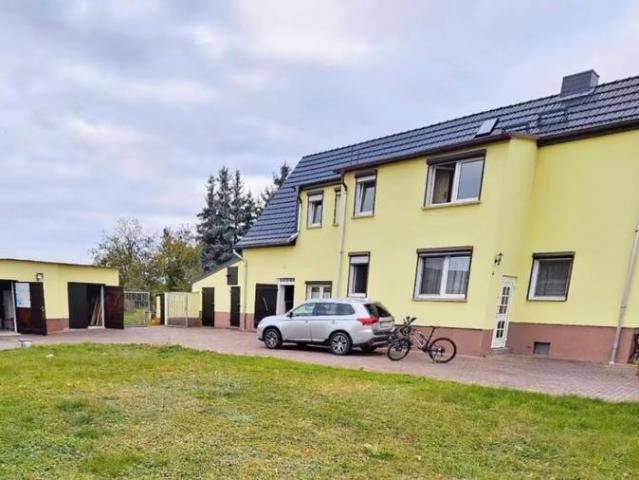 Einfamilienhaus 120m² + Garagen + Nebengelass Grundstück 3300m²