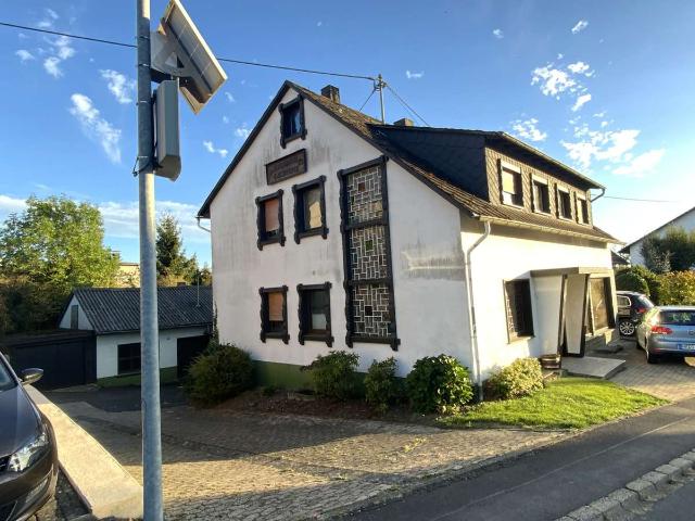 Einfamilienhaus 165m² Wohnfläche mit Werkstatt 150m²