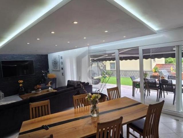 Einfamilienhaus 7.5 Zimmer