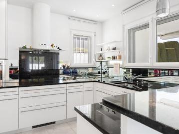 Einfamilienhaus 7.5 Zimmer