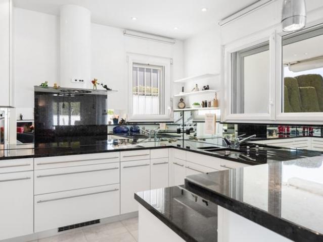 Einfamilienhaus 7.5 Zimmer