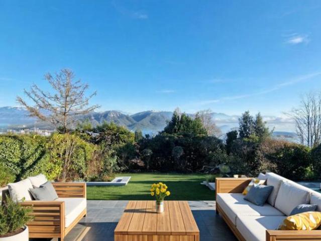 Exklusiv bei Abby Bryand Immobilien: Herrliches Haus mit Seeblick in Buchillon