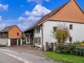 Einfamilienhaus 7.5 Zimmer