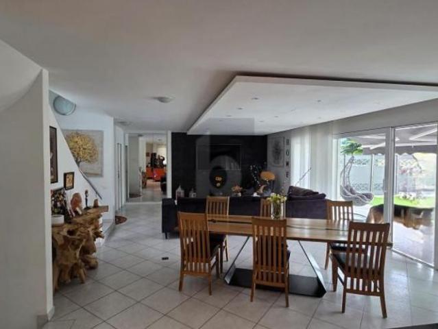 Einfamilienhaus 7.5 Zimmer