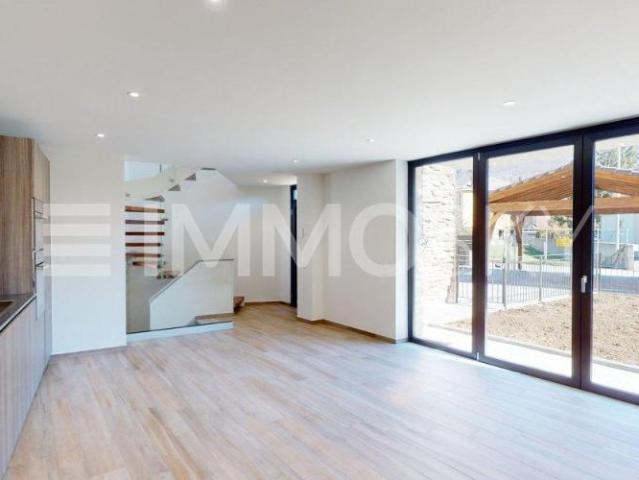 Modernes Haus mit innovativen Materialien und vielen einzigartigen Details