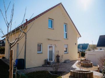 Einfamilienhaus 4 Zimmer liebevoll angelegter Garten Duttenbrunn Zellingen