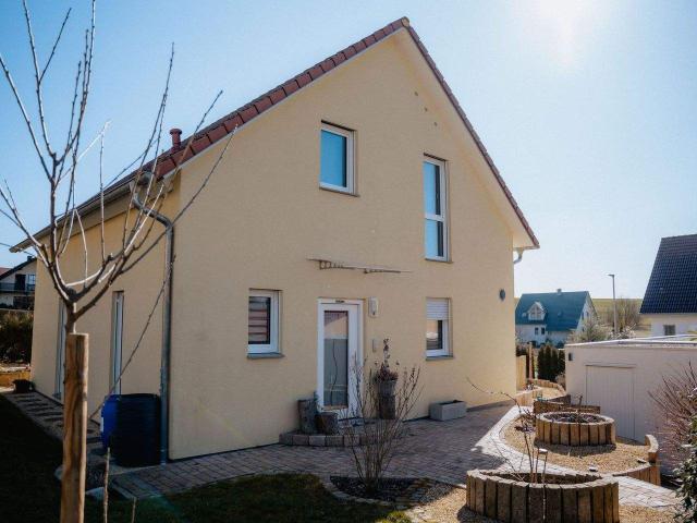 Einfamilienhaus 4 Zimmer liebevoll angelegter Garten Duttenbrunn Zellingen