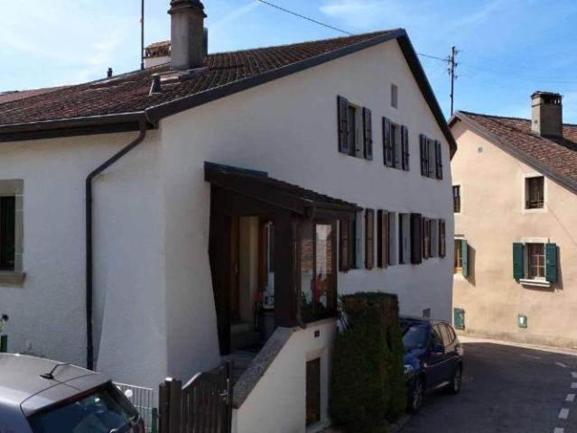 Charmantes und authentisches Haus aus dem 17. Jahrhundert im Herzen des Dorfes mit Garten und Terrasse