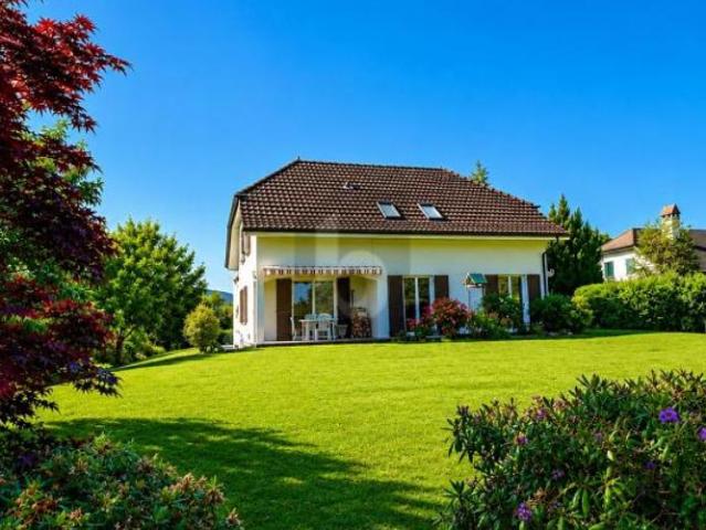 Herrlich, geräumig und helle mit grossem garten