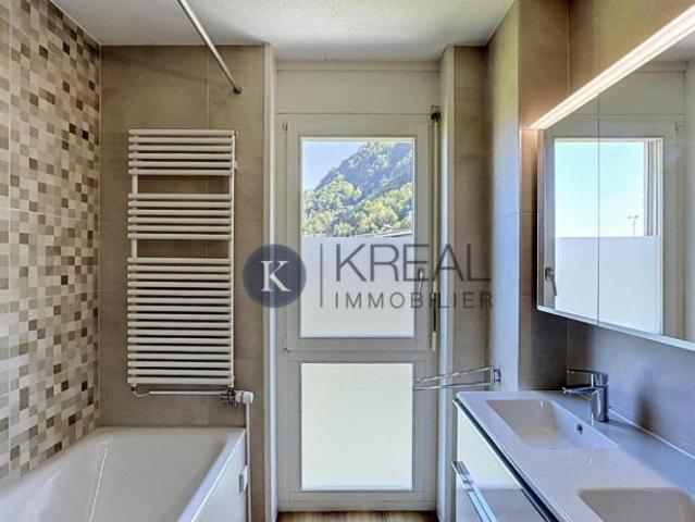 Ideale Umgebung in Villeneuve? Herrliche 6.5 Zimmer Villa mit Seeblick