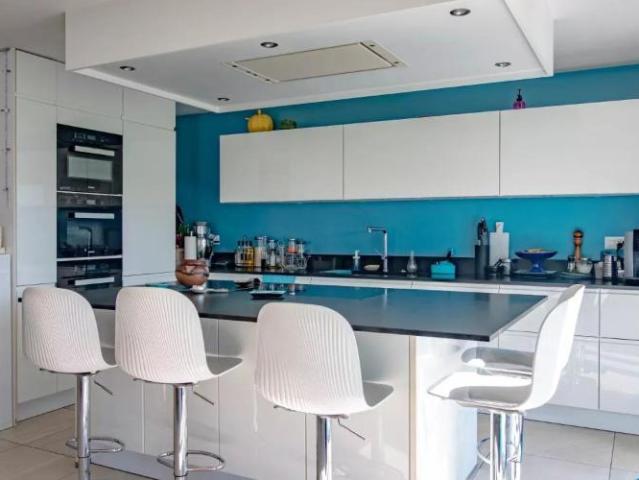 Einfamilienhaus 6.5 Zimmer