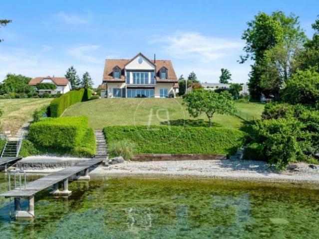Seltene Villa mit Strand in St Prex