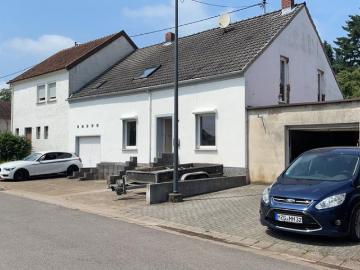 Wadern, St Wedel, Saarland - Parkplatz
