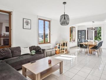 Einfamilienhaus 8.5 Zimmer