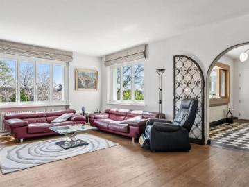 Einfamilienhaus 8.5 Zimmer