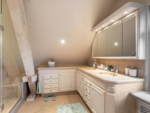 Einfamilienhaus 8.5 Zimmer