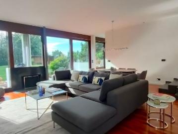 Einfamilienhaus 9.5 Zimmer