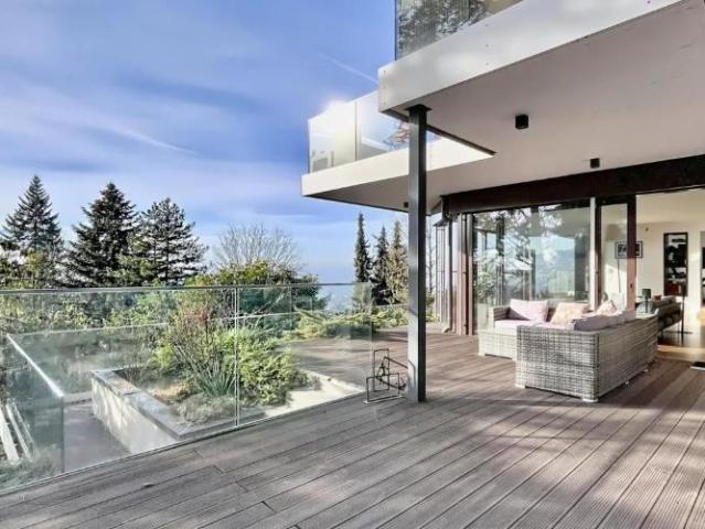 Einfamilienhaus 9.5 Zimmer