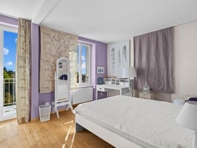 Einfamilienhaus 9.5 Zimmer