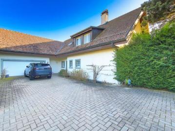 Einfamilienhaus 9 Zimmer