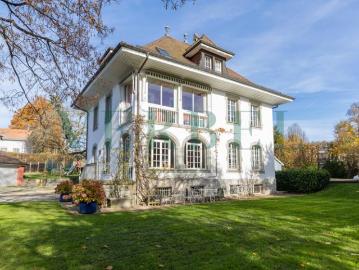 Einfamilienhaus 9 Zimmer