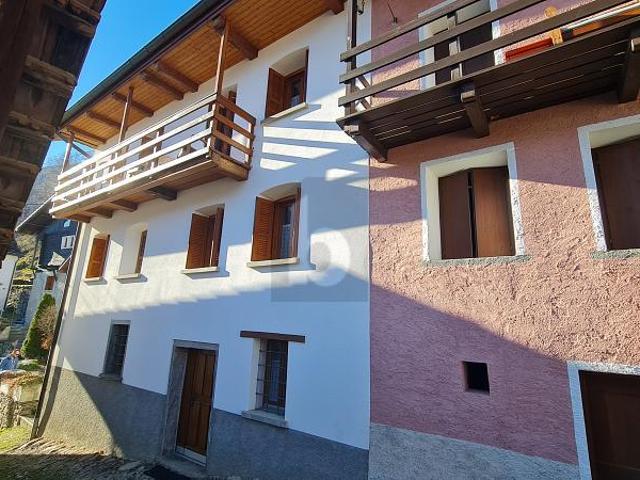Einfamilienhaus 9 Zimmer