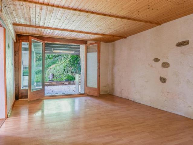 Authentisches charakteristisches bauernhaus