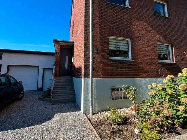 Einfamilienhaus als DHH