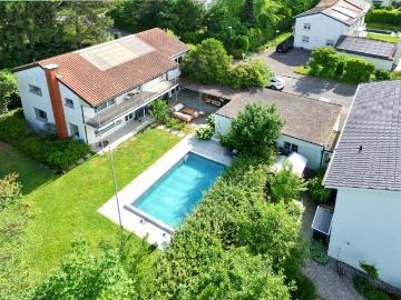 Einfamilienhaus auf dem schönen Bruderholz 7 Zimmer mit Pool und Doppelgarage