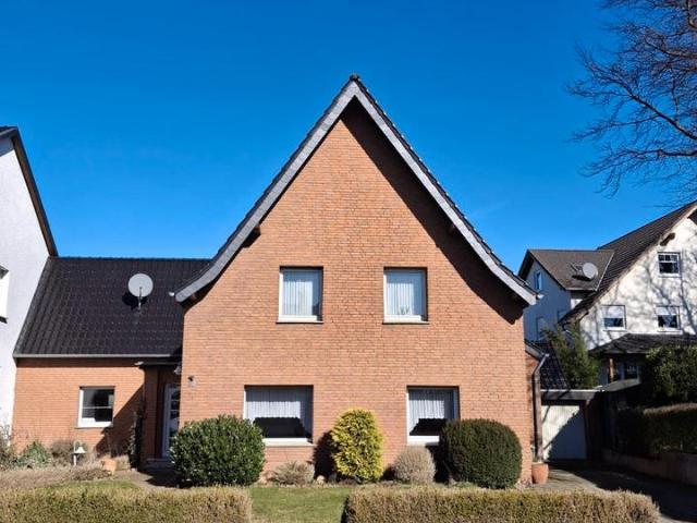 Einfamilienhaus BJ 1938 mit Garage und Garten PB Dahl