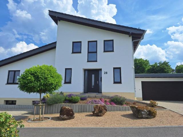 Einfamilienhaus Bj. 2021 auf großem Grundstück mit Weitblick!