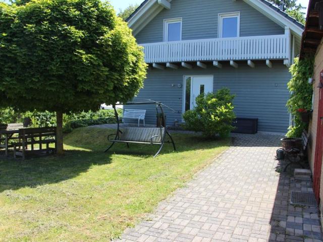 Einfamilienhaus, Bungalow und schöner Garten
