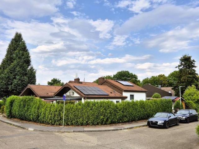 Einfamilienhaus DHH mit Einliegerwohnung