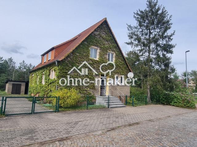 Einfamilienhaus / ehemaliges Praxisgebäude in ruhiger Lage