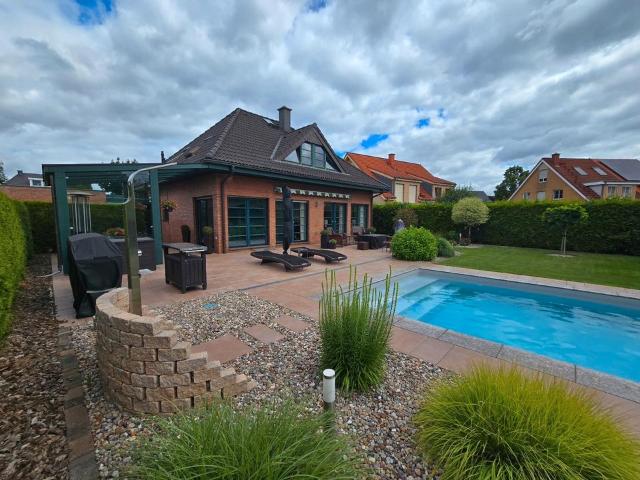 Einfamilienhaus freistehend