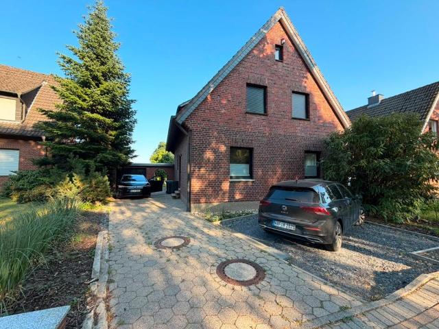 Einfamilienhaus freistehend