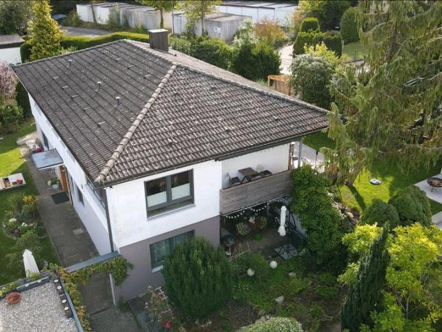 Einfamilienhaus freistehend mit Einliegerwohnung
