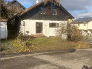 Einfamilienhaus freistehend mit Garten in naturnaher Lage