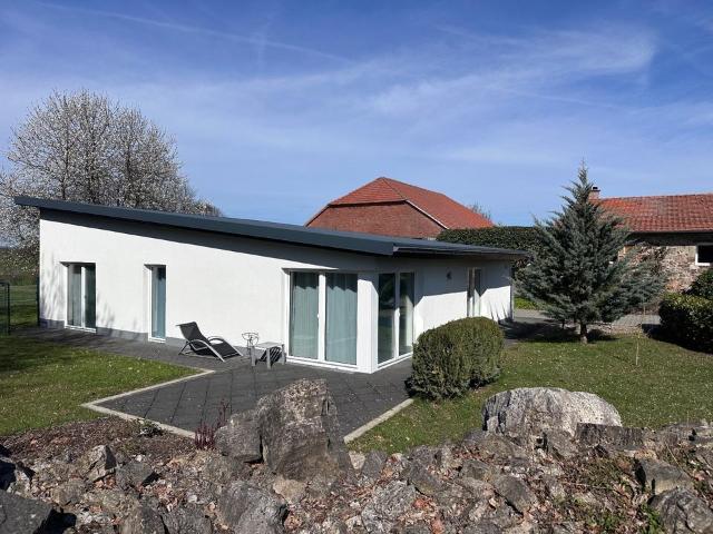 Einfamilienhaus freistehender Bungalow mit Garage, 3 Zimmer