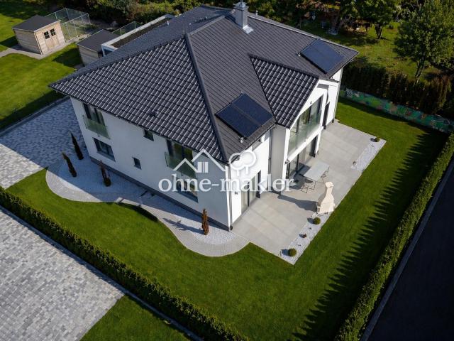 Einfamilienhaus KfW 70, Solarthermie Anlage, Doppelgarage, ohne Keller provisionsfrei