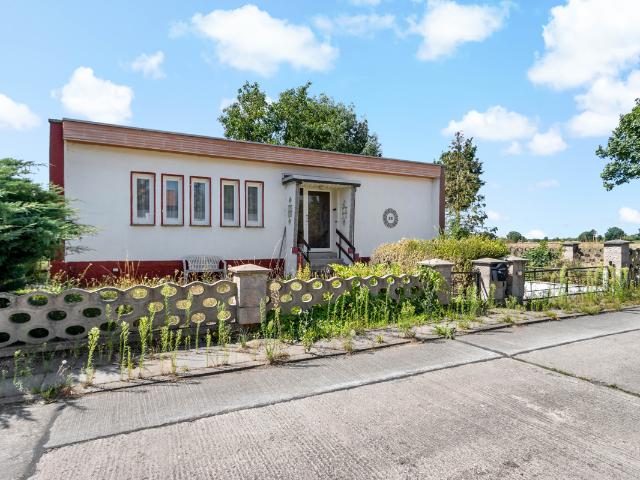 Einfamilienhaus im Bungalowstil in Nienburg Saale