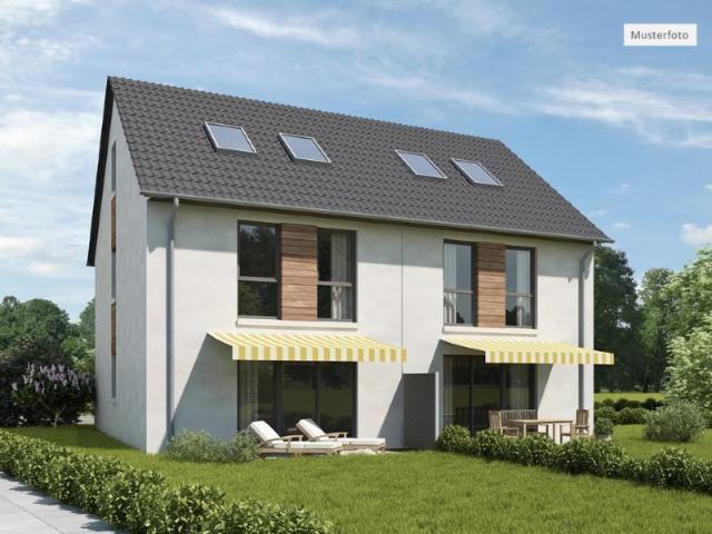 Einfamilienhaus in 25587 Münsterdorf, Kleiner Rungenberg