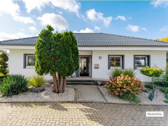 Einfamilienhaus in 65779 Kelkheim, Gundelhardtstr