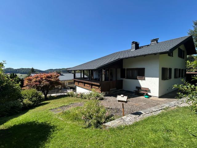 Einfamilienhaus in Aussichtslage
